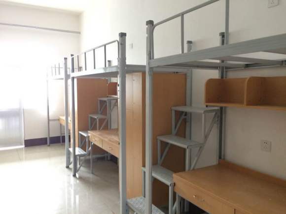 枣庄职业学院宿舍条件怎么样_几人间_宿舍图片