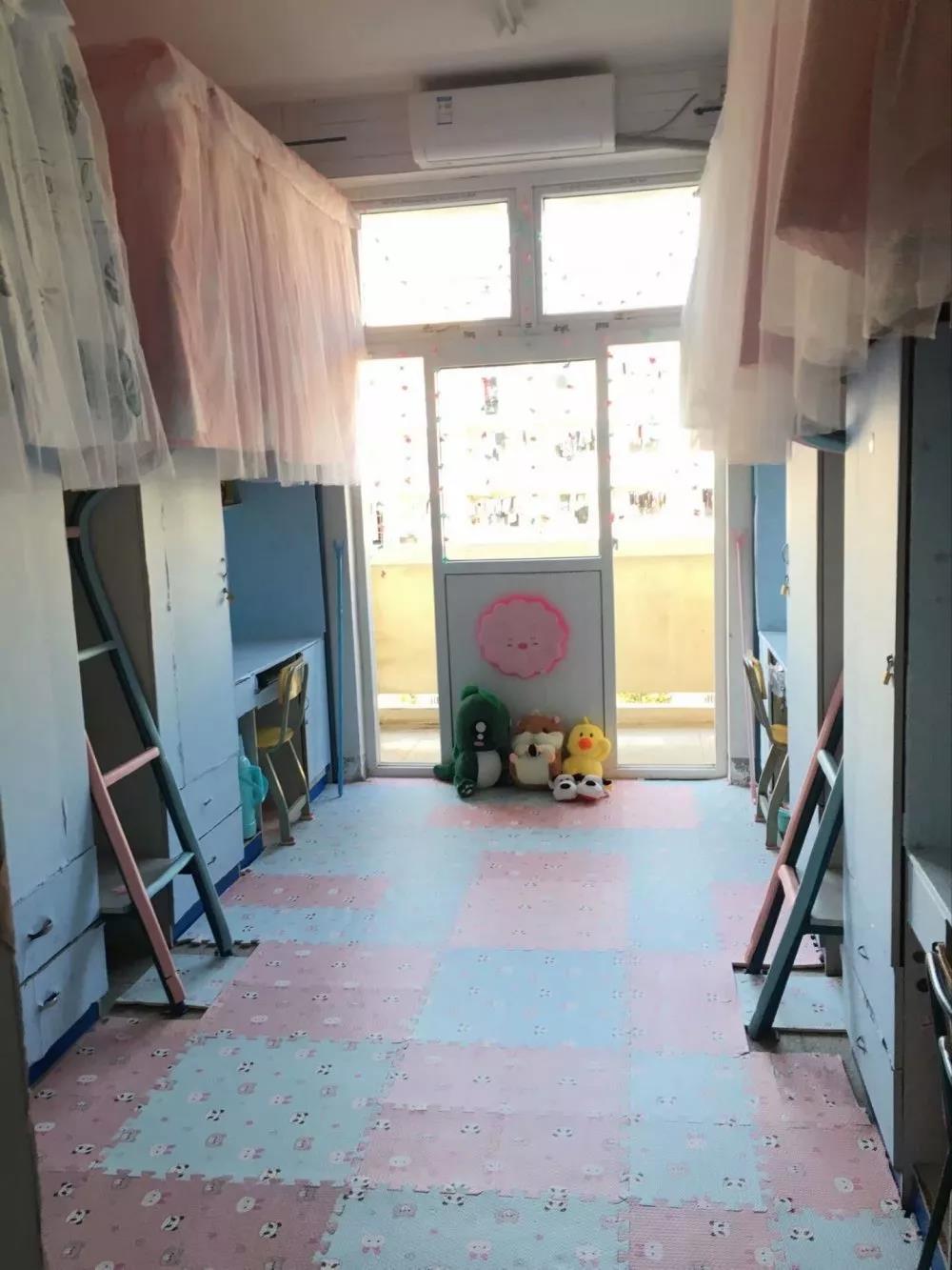 安庆医药高等专科学校宿舍条件怎么样_几人间_宿舍图片