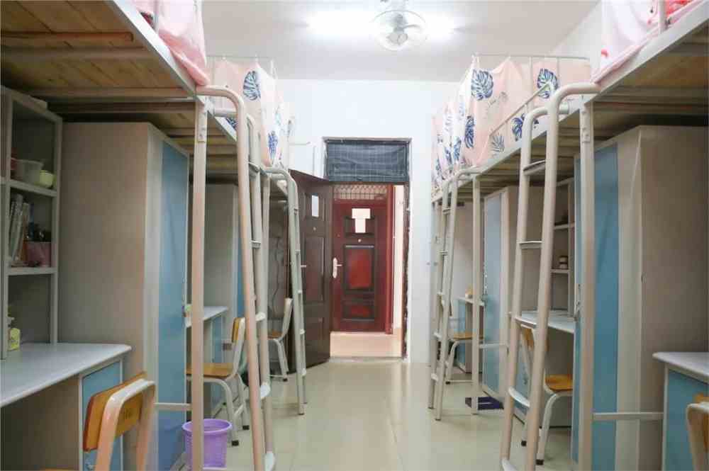 广西演艺职业学院宿舍条件怎么样_几人间_宿舍图片