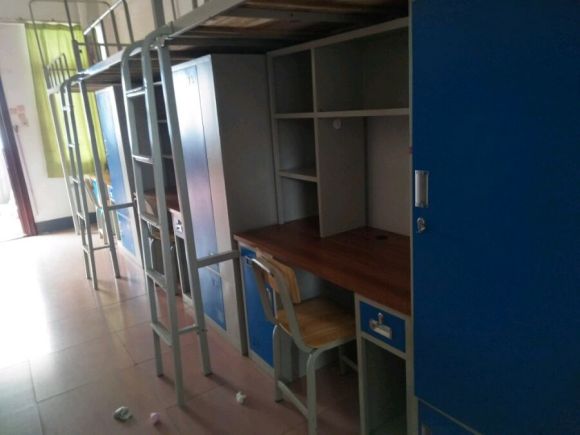 广西英华国际职业学院宿舍条件怎么样_几人间_宿舍图片