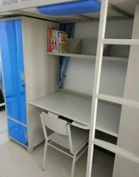 烟台黄金职业学院宿舍条件怎么样_几人间_宿舍图片