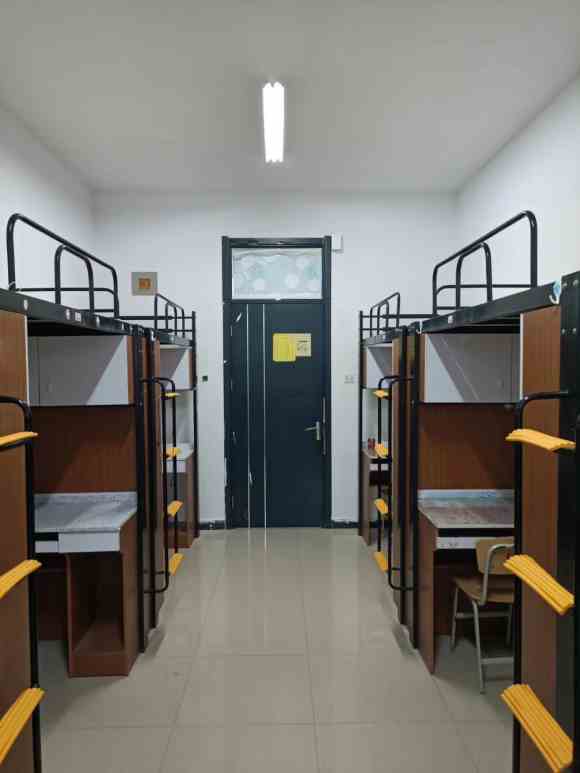 内蒙古大学宿舍条件怎么样_几人间_宿舍图片