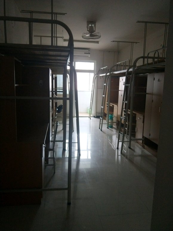 渭南师范学院宿舍条件怎么样，有空调吗（含宿舍图片）