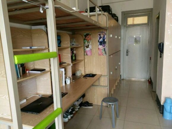 青岛农业大学海都学院宿舍条件怎么样_几人间_宿舍图片