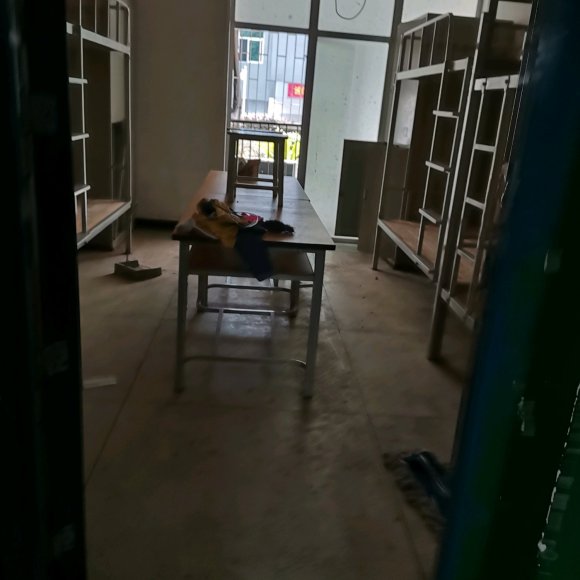 湖南食品药品职业学院宿舍条件怎么样_几人间_宿舍图片