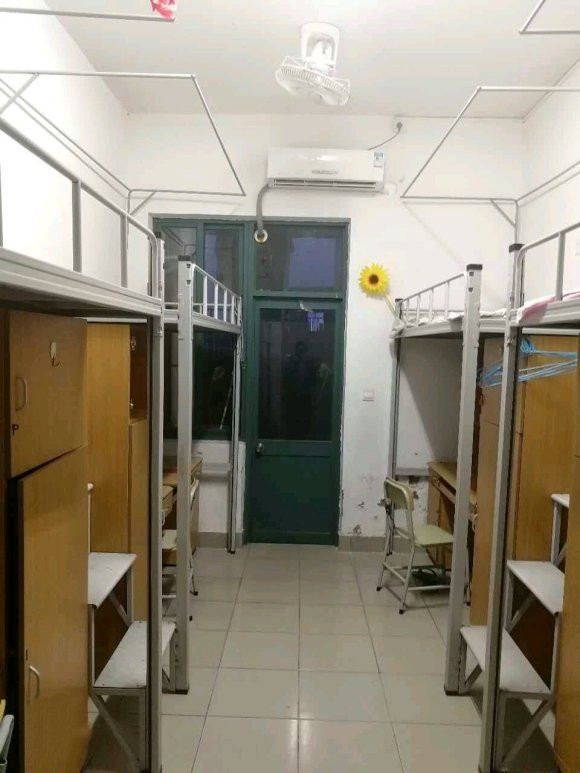 佛山职业技术学院宿舍条件怎么样_几人间_宿舍图片