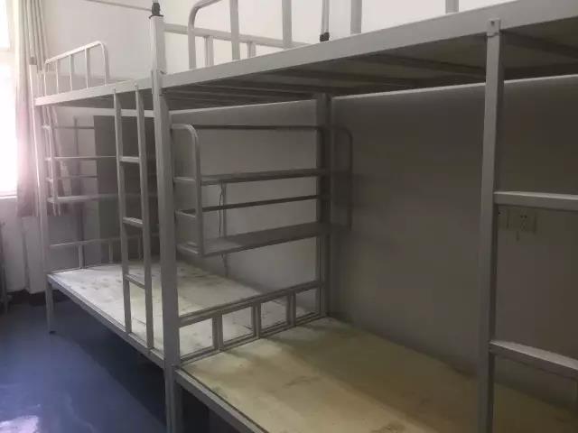 国际关系学院宿舍条件怎么样_几人间_宿舍图片