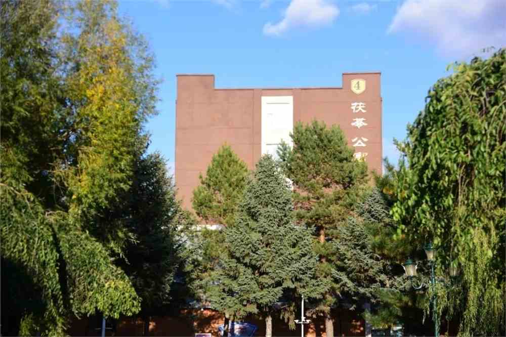 白城医学高等专科学校宿舍条件怎么样_几人间_宿舍图片