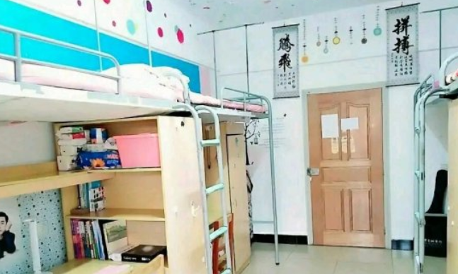 湖北民族大学宿舍条件怎么样_几人间_宿舍图片