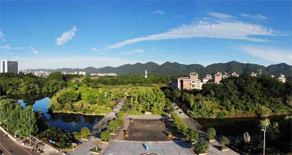 重庆医科大学最低录取分数线是多少2021?附文理科最低分及位次