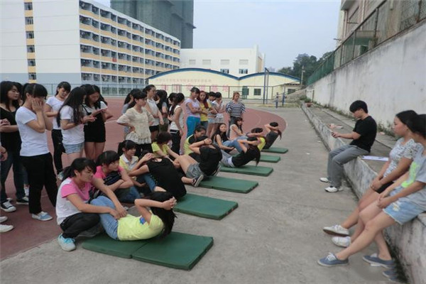 大学生400米成绩标准
