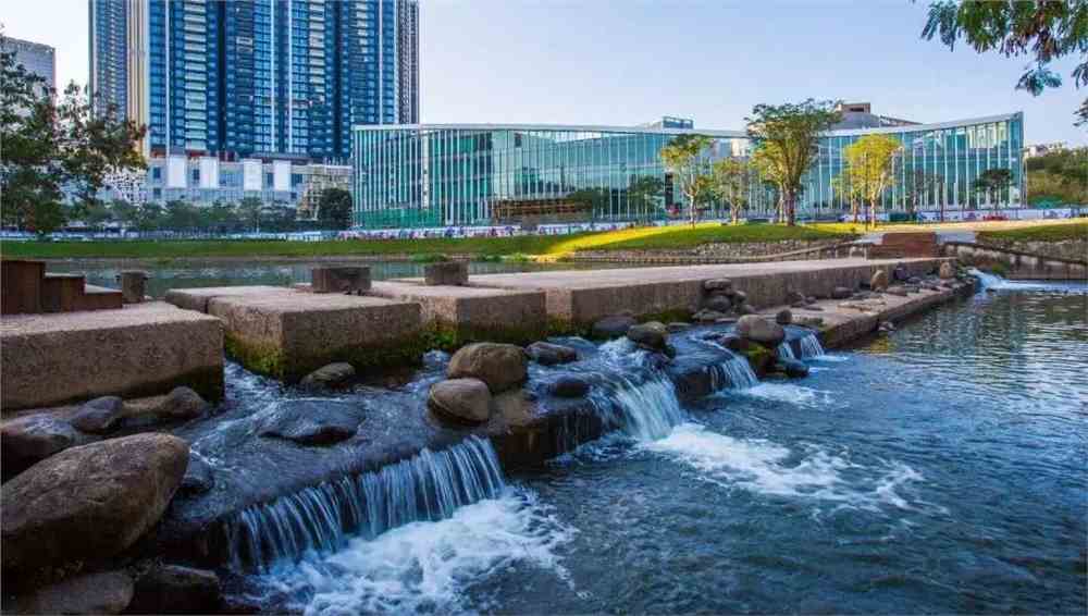 为什么南科大发展的比深圳大学好？南科大与深圳大学哪个好？