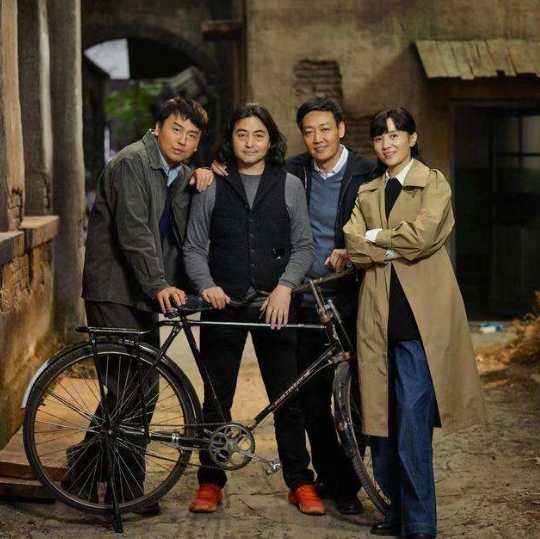 《人世间》8位演技派飙戏，个个动人心弦，吊打炒作的流量们