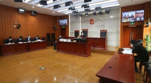 女大学生19.9元拍写真付了2万多，法院判决退回部分款项