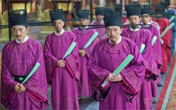 古代当官的人上朝时皇帝是如何听懂各地方言的