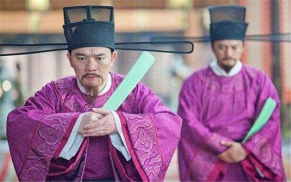 古代当官的人上朝时皇帝是如何听懂各地方言的