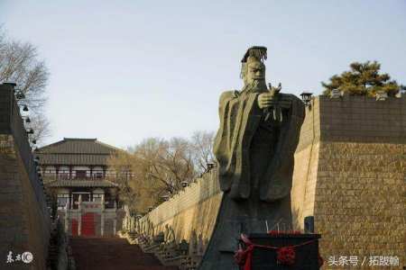 为什么古代那么多皇帝,只有秦始皇一个人,无可争议的被称为千古一帝