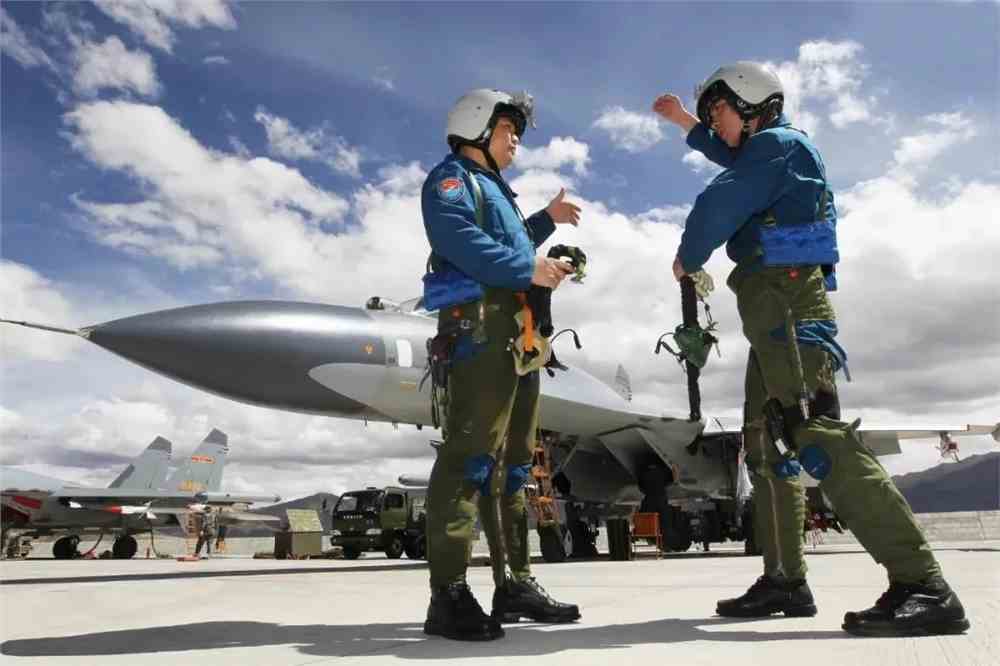 2021河南空军招飞初选时间10月上旬