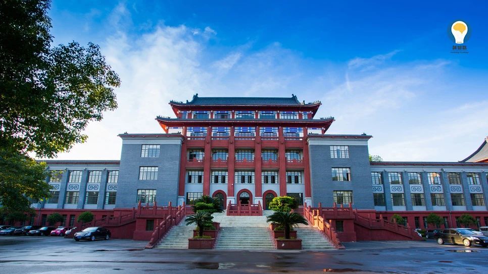 四川大学口腔医学八年制怎么样？五年制怎么样？有什么区别？