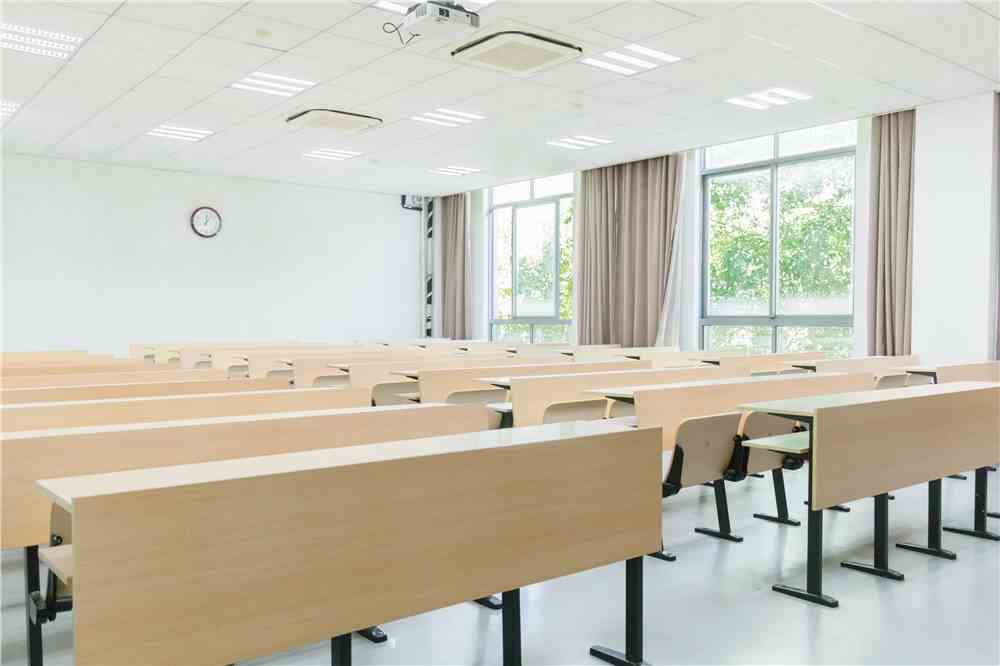 女孩子做什么工资高?选择什么专业好？附女生高薪职业排行榜