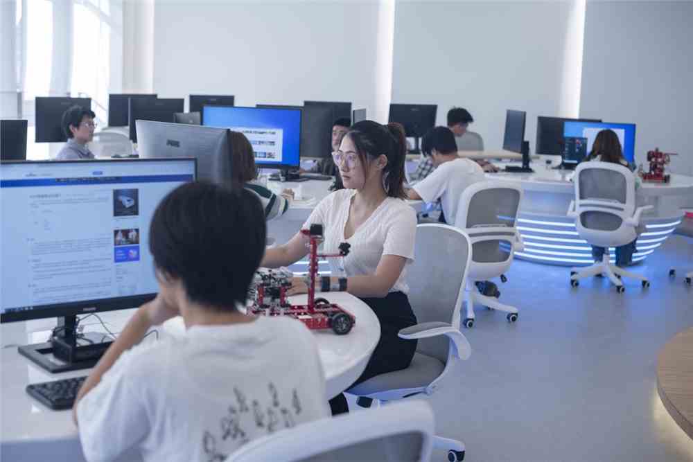人工智能要学什么课程？人工智能专业发展前景怎么样？